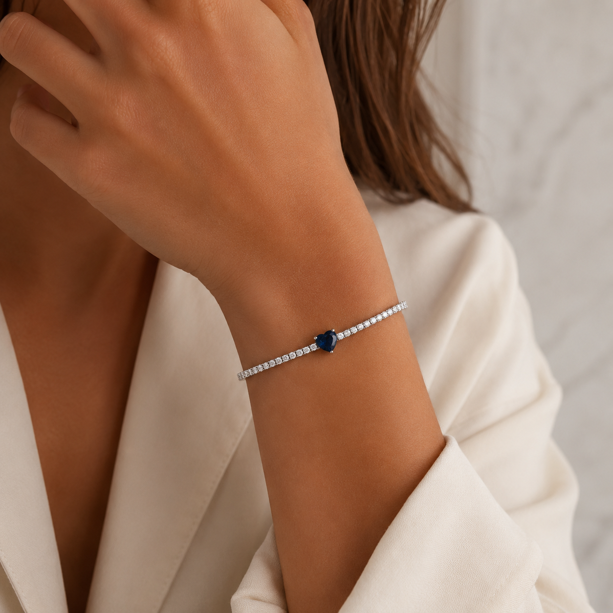 Pulseira de Prata Riviera com Pedras Transparentes e Coração Azul - Imagem 2